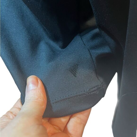 VICTORIA'S SECRET
ON POINT xxl black cropped hooded jacket nwt black - Picture 7 of 13